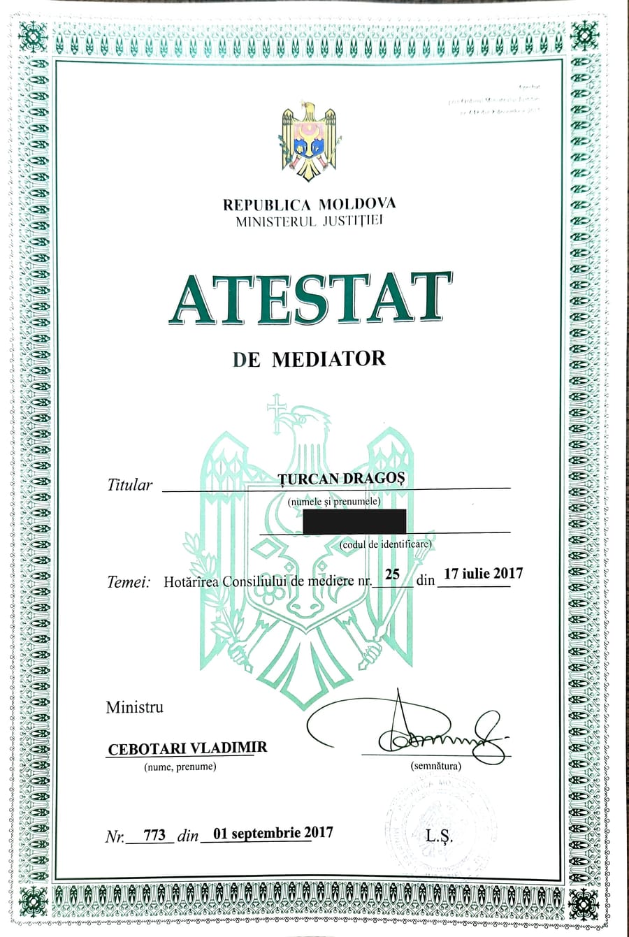 Atestatul de mediator eliberat lui Dragoș Țurcan de Ministerul Justiției al Republicii Moldova